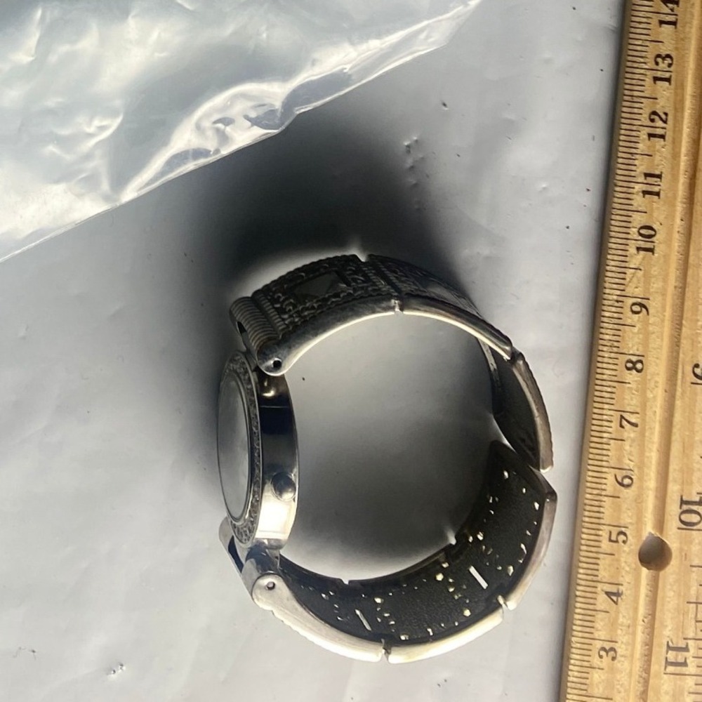 Mens Quartz Watch Black Dial Silver Tone Band Casual Dress Wristwatch